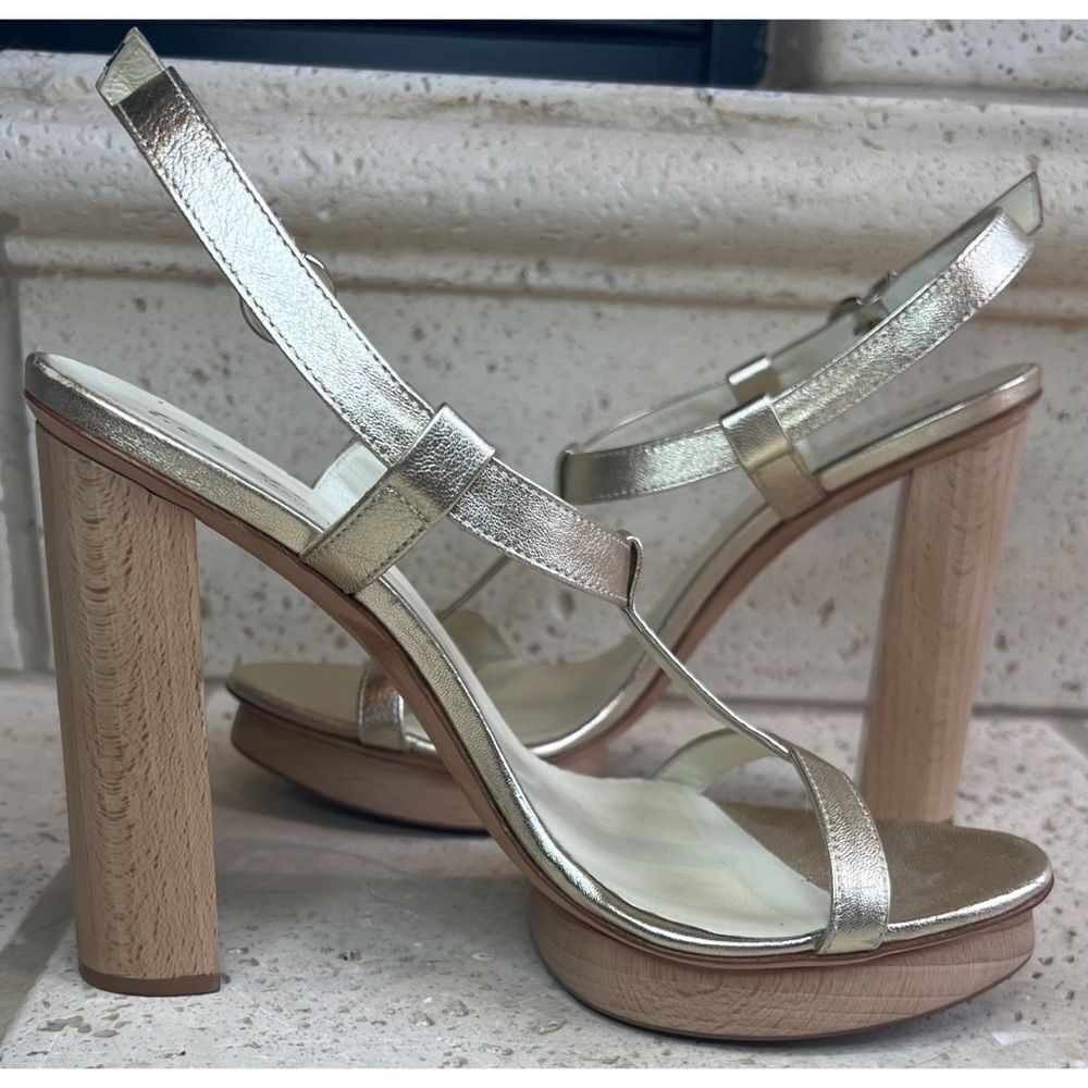 Bettye Muller Gold Leather T-Strap Wooden Platform Sandals Size EU 37 US 6.5 - Picture 8 of 14